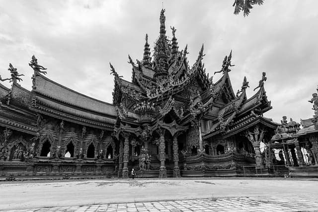 Cover image for article: Best eSIM Thailand Travel Guide (2026): Setup, Coverage & Plans