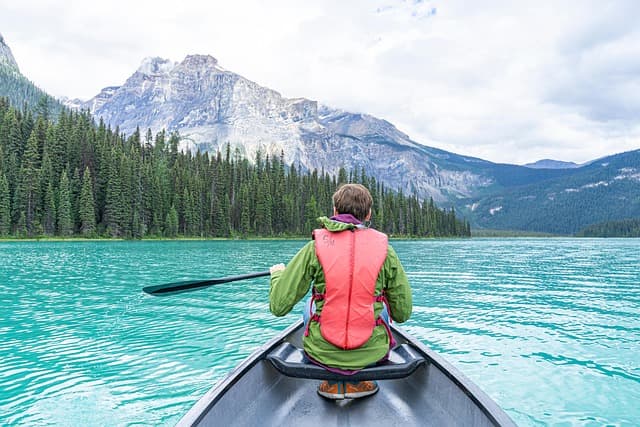 eSIM Canada Guide: Best Travel Data Plans and Setup